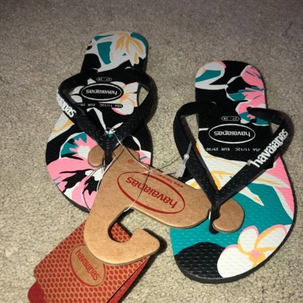 Havaians Hawaiian Print‎ Floral Flip Flops Kids US size 11 12 C 11/12C NWT